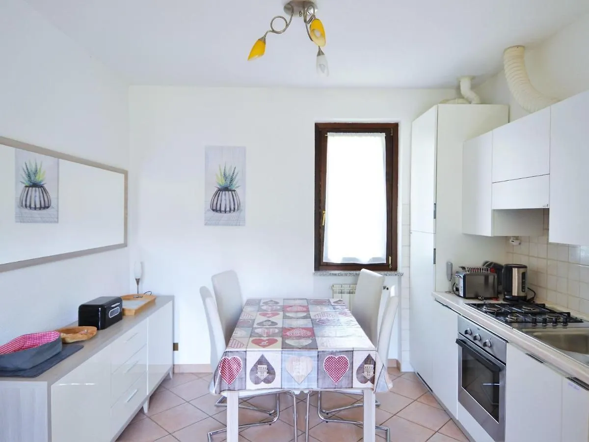 Apartment Belvilla By Oyo Roc03 2 - Residenza La Rocca Castelveccana Italy